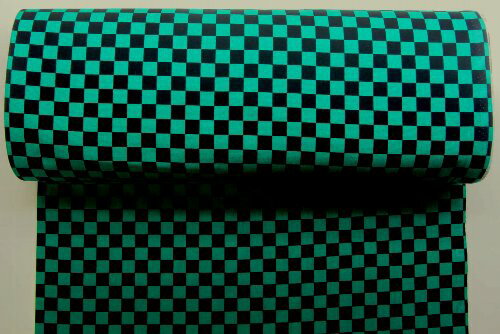 楽天市場 ｃｂプリント生地 市松模様 グリーン 黒 ｃｂプリント 綿100 生地幅 約110cm 鬼滅の刃の衣装柄 鬼滅の刃 和柄 格子マスク きめつ いちまつ もよう きめつのやいば 炭治郎 手芸のピロル