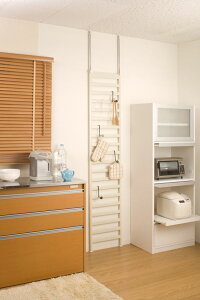 日本製 突っ張り ラダーラック 幅40cmクリーム つっぱり壁面収納 ハンガーラック パーテーションラック パーティションラック つっぱりラック 突っ張りラック 高さ調節 シンプル はしご型