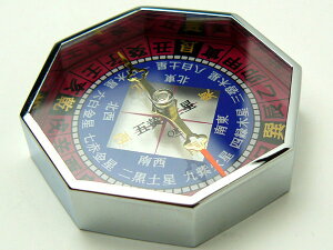 風水コンパス 方位磁石 方位磁針 日本製 風水九星表示 真鍮 八角形 巾着袋付 登山 ハイキング 宝探し 風水 開運 家相 吉祥 占い 招運 建築 アウトドア 節分 豆まき 方角 恵方巻 母の日 父の日