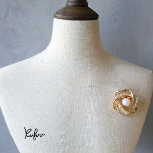 ブローチ 【ホワイト クリスタル パール】フラワー パール Broochアンティーク 風 パール てふてふ ラウンド パールブローチ コサージュ ラインストーン 入園式 入学式 卒業式 七五三 結婚式