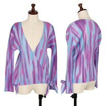 PLEATS PLEASE ISSEY MIYAKE（ピンク/桃色系）のフリマアイテム一覧 