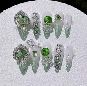 【送料無料】ネイルチップ ハンドメイド 10枚入り | 手作り 付け爪 光沢 ジェル風 韓国風 シンプル おしゃれ 再利用可能 | 結婚式 成人式 入学式 卒業式 花嫁ネイル パーティー 普段使い 春夏