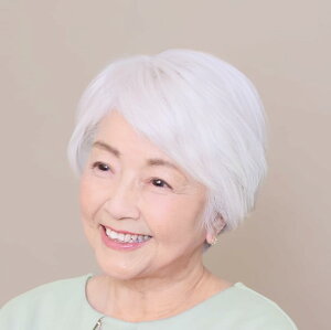 【送料無料】ふんわりグレイヘアピース シエル 美来 部分用ウィッグ 耐熱 ショート 地肌付 色:白毛100%