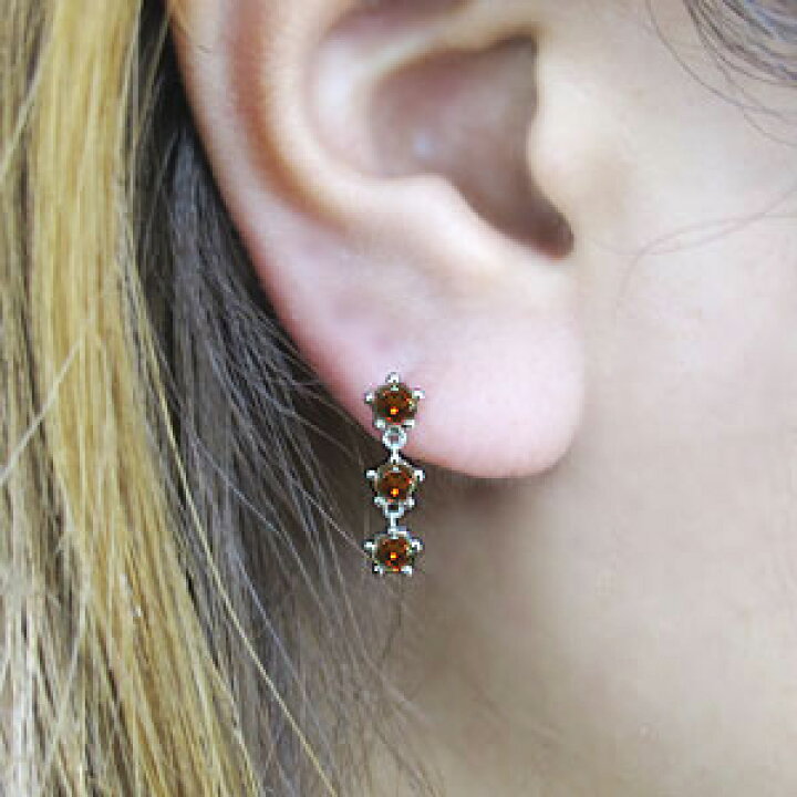 楽天市場】トリロジーピアス・王冠・ガーネット・プラチナ・ピアス 