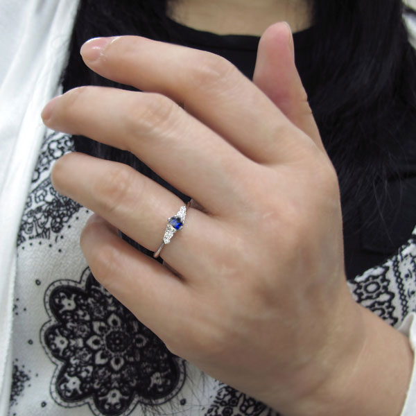 楽天市場】プラチナ シンプル サファイアリング 上品 婚約指輪 一粒 