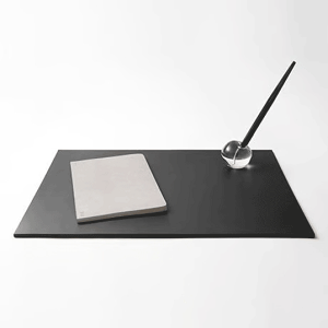 LEATHER DESK MAT - SiubNjȃU[ Ȑڒs SɃtbgŖʂ̂ȂU[}bg CeA  fXN Xe[Vi[ ItBX t VRf El̏nZI 