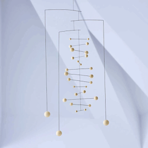 Flensted Mobiles �t�����X�e�b�h�E���r�[�� (Counterpoint �J�E���^�[�|�C���g / �i�`������ / 154AN )�Έʖ@�ƌĂ΂��A�Ɨ����������f�B�[�̒��a�����r�[���ŕ\������Ă���X�^�C���b�V���ȃA�C
