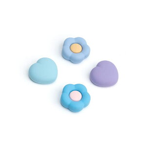 【送料無料】GeekShare アナログスティックカバー switch oled対応 4枚入れ joy con対応 取り付け簡単 滑り止め 親指グリップキャップ アシストキャップ Switch/Switch lite/Switch oled用 花と心 パープル