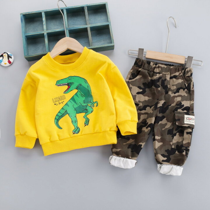 楽天市場 送料無料 セットアップ 2点セット キッズ 子供服 男の子 女の子 スウェット 裏毛 長袖 ロングパンツ 恐竜 カーゴパンツ 迷彩柄 イラスト ラウンドネック プリント イラスト ポケット 丸首 クルーネック リブ トップス ボトムス カジュアル おしゃ Plus Nao