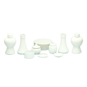 _ XL_Zbg 33001 a { G   O {   Funeral V T s