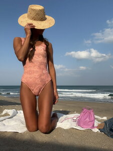 SEA-ME@WETSUITS@[K[Y@EFbgX[c@s[X@2mm@fB[X@T[tB@{@tI[_[@MELLOW@GIRLS@