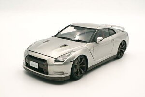 1/24 �C���`�A�b�v�V���[�Y No.2 NISSAN GT-R �v�����f��