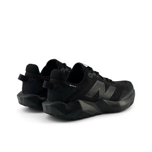 DynaSoft Nitrel v6 GORE-TEX(R) �J���[:0(B6(BLACK)) �T�C�Y:26.5