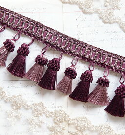 タッセルつきリボン通しブレード(パープル×ラベンダーパープル)　20cm タッセル パーツ カルトナージュ ピアス 手芸 ハンドメイド 材料 ボリューム 大ぶり 房 キータッセル カーテン チャーム かわいい 艶 問屋　大きい　紫　ラベンダー 商用