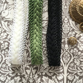 【50cm】みつあみブレード　幅1.8cm トリム カルトナージュ リボン ピアス イヤリング ハンドメイド 手芸 アクセサリー 材料 素材 パーツ 手芸 バレッタ カチューシャ チャーム 問屋ヘアゴム 商用