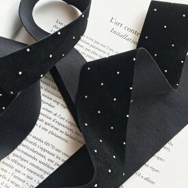 【50cm】ブラックベロアリボン　幅4cm シルバーライン ストーン スタッズ ドット ブラック ベロア おしゃれ ピアス イヤリング ハンドメイド 手芸 アクセサリー 材料 素材 パーツ 手芸 チャームヘアゴム 商用