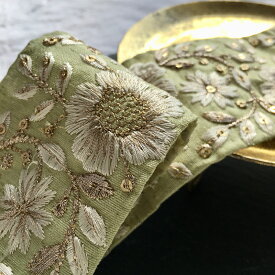 【25cm】インド刺繍リボン　幅5cm インドリボン おしゃれ ピアス イヤリング ハンドメイド 手芸 アクセサリー 材料 素材 パーツ 手芸 バレッタ カチューシャ チャーム 紐 問屋ポーチヘアゴム 商用◎
