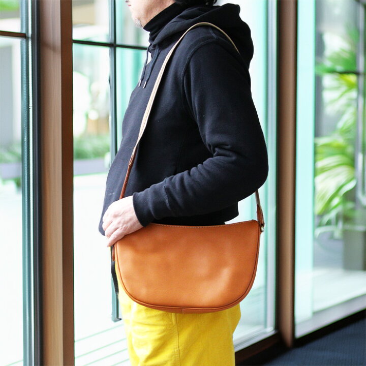 [ポルコロッソ] シンプルショルダーバッグ オリジナル栃木レザー 日本製 本革 受注生産 楽天市場】ショルダーバッグ メンズ レディース 斜めがけ 大人 かっこいい 本革 栃木レザー 軽量 革 小さめ レザー バッグ ブランド ポルコロッソ  日本製 名入れ ショルダーバック ファスナー 皮 男性 女性 30代 40代 50代 赤 プレゼント 還暦祝い 革婚式 コンパクト ...