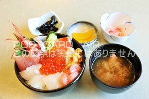 �y�H�̃|�X�g�J�[�hAIR�z�C�N���̂͂����n�K�L�t�� �B�e/YOSHIO IWASAWA