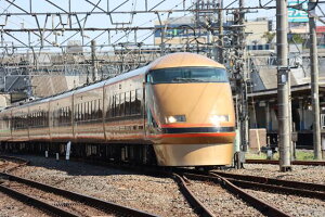 y{̕i|XgJ[hzʌts𑖂铌S}Xy[VA100n̊Gt͂nKLt