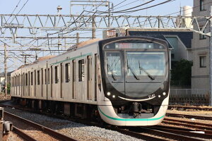 y{̕i|XgJ[hztwt߂𑖂铌}2020nԗ@}s̗tnKL͂3