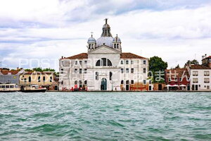 yC^A̕i|XgJ[hAIRzxjX̂͂nKLt Be/photo by SHIGERU MURASHIGE