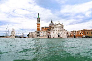 yC^A̕i|XgJ[hAIRzxjX̂͂nKLt Be/photo by SHIGERU MURASHIGE