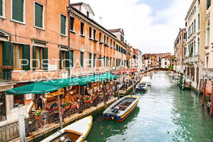 yC^A̕i|XgJ[hAIRzxjX̂͂nKLt Be/photo by SHIGERU MURASHIGE