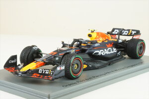 スパーク 1/43 レッドブル RB18 No.11 オラクル・レッドブルレーシング 2022 F1 シンガポールGP ウィナー S.ペレス 完成品ミニカー S8560