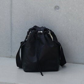 【インフルエンサー seco さんコラボ！】2way巾着ショルダーバッグ 巾着バッグ ショルダーバッグ 2way 2WAY カジュアル コーデ ブラック バッグ おしゃれ 軽量 撥水 コンパクト レディース ナイロン 日本製