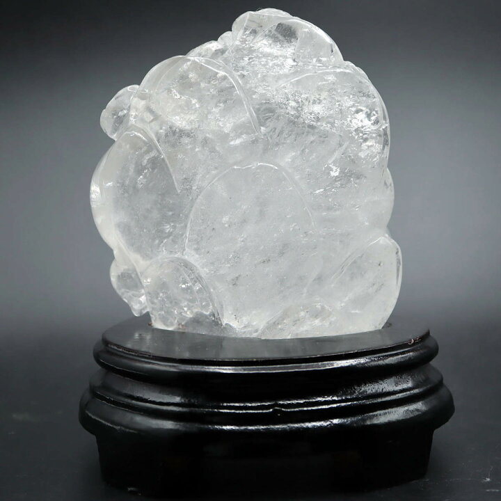 楽天市場】水晶 龍の手彫り彫刻 1.310Kg 木製台座付き 迫力の重量級 