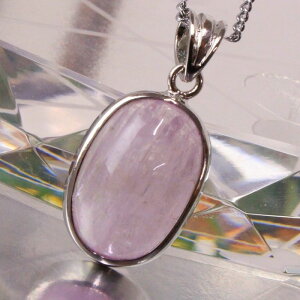 クンツァイトペンダント|カリフォルニアアイリスKunziteクンツァイト【ペンダントトップネックレスPendantNecklace】メンズレディース限定一点物パワーストーンクンツァイト