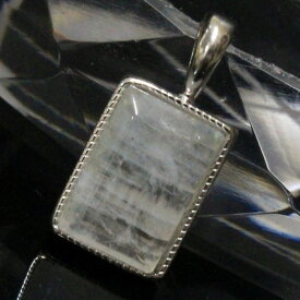 ムーンストーン ペンダント｜Moonstone 月長石 ブルームーンストーン ムーンストーン ペンダントトップ ぺんだんと Necklace Pendant ネックレス｜メンズ レディース 人気 おすすめ 限定 天然石 ムーンストーン