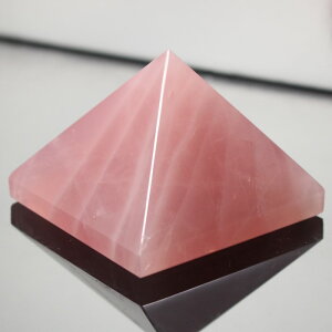 y _z[YNH[c s~bh g sN Rose Quartz [YNH[c u  Pyramid CeA  s~bh NX^[  [YNH[cs~bh Y fB[