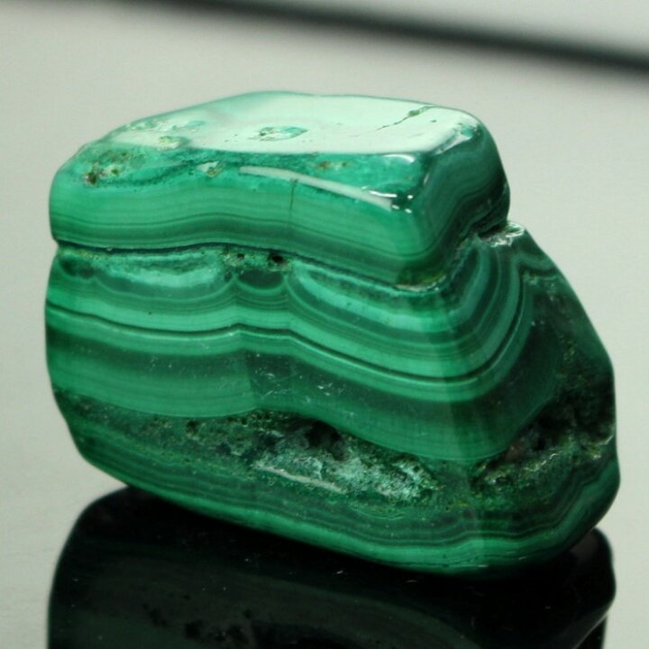 楽天市場】マラカイト 石 タンブル Malachite 孔雀石 マラカイト 原石 