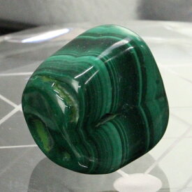 【高品質厳選一点物】マラカイト 原石 孔雀石 Malachite マラカイト タンブル お守り 魔除け 磨き原石 お守り石 厄除け【巾着袋付き】 マラカイト原石 天然石 原石 人気 おすすめ パワーストーン 一点物 マラカイト