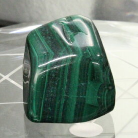 【透明感抜群 一点物】マラカイト 原石 Malachite 孔雀石 マラカイト 石 お守り 魔除け 磨き原石 お守り石 厄除け【巾着袋付き】 マラカイト原石 メンズ レディース 人気 おすすめ 限定 天然石 マラカイト