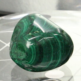 【一級品の輝き 厳選一点物】マラカイト 原石 孔雀石 Malachite マラカイト タンブル お守り 魔除け 磨き原石 お守り石 厄除け【巾着袋付き】 マラカイト原石 パワーストーン 原石 天然石 メンズ レディース 人気 マラカイト