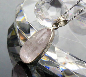 クンツァイトペンダント|クンツァイトKunziteカリフォルニアアイリス【首飾りチャームCharmペンダントネックレスシルバーPendantSilverNecklace】メンズMen'sレディースLadiesパワーストーンクンツァイト