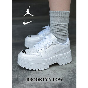 y|Cg10{IX[p[SALEԒGg[K{IzNIKE iCL GAW[_ ubN Xj[J[ WMNS AIR JORDAN 1 BROOKLYN LOW METALLIC SILVER (  fB[X EBY HF3184-100 )