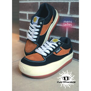 y1000~OFFN[|zzIzNORTHWAVE m[XEF[u GXvb\ XG[h Xj[J[ ESPRESSO SUEDE BLACK/BROWN (  ubN  uE Y fB[X {[\[  Ki