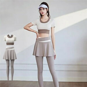【クーポン利用で最大1000円OFF!】ランニングウェア レディース 2点セット 春夏 かわいい トレーニングウェア ジムウェア ジム ヨガウェア スポーツウエア 女性 秋冬 トップス 夏 半袖Tシャツ