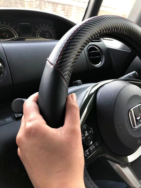 楽天市場 新作 ハンドルカバー ステアリングカバー 軽自動車 普通車 Sサイズ Mサイズ 抗菌加工 レザー 革 カーボン 立体３ｄ フィット感 ブラック 黒 レッド 赤 オシャレ 汎用 車 カーアクセサリー 車アクセサリー カー小物 車小物 車用品 Pdh065 066 プレシャスランド