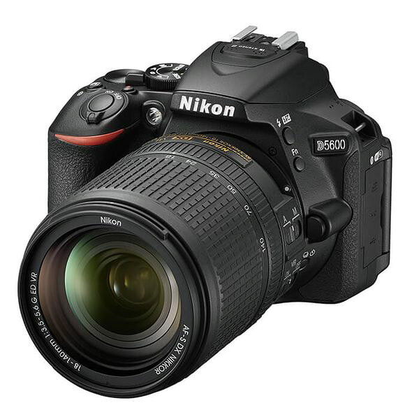 【中古】【１年保証】【美品】Nikon D5600 18-140mm VR レンズキット