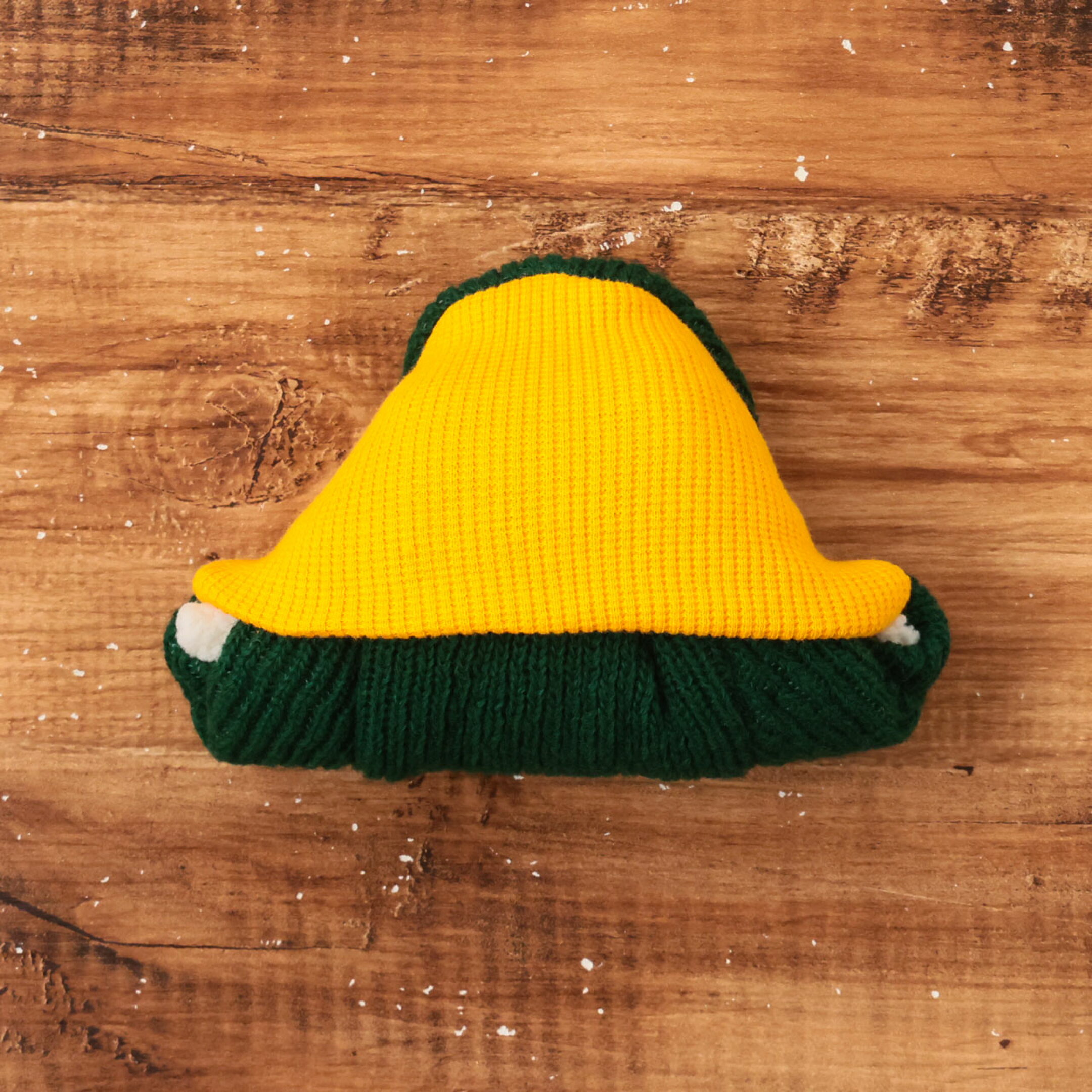 足元に良くフィットし、快適な履き心地のルームシューズ「メリッパ」。カラーバリエーションも豊富で、リバーシブルで使用できるのも嬉しいポイント。サイズはM～XXLまであるため、クリスマスプレゼントにペアでお揃いも、結婚祝いなどのギフトにもおすすめです。