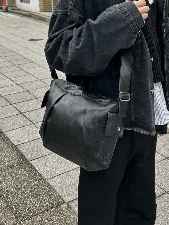 楽天市場】正規品 【 Chikashitsu + multi pocket shoulder bag 