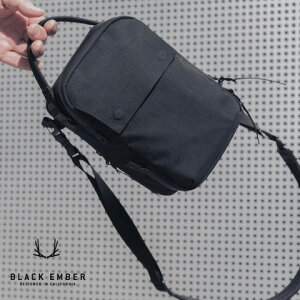 �y40%OFF�N�[�|���Ώہz�y�����f���zBlack Ember �u���b�N�G���o�[ KOMPAK �R���p�b�N 7220033B �������K�i �V�����_�[�o�b�O ���j�Z�b�N�X ���s �����Y �u���b�N �I�����W �l�C�r�[ �i�C���� �o�b�O 