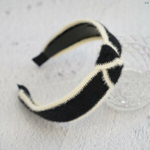 レディース ファッション コーデ 春 夏 秋 ファッション小物 ヘプバーン 少し 香り イミテーション ウサギ ぬいぐるみ ヘッド バンド レディース 秋冬 生地 結び目 歯 付き 滑り止め