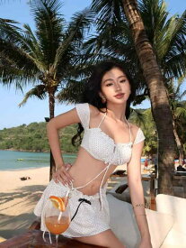 ビキニ 女性用 レトロ ポルカドット フリル 紐 セパレート セクシー お腹カバー 水着 白色 高弾性 ナイロン 素材 胸パッド 付き 三角 ボトム 夏用 スイムウェア