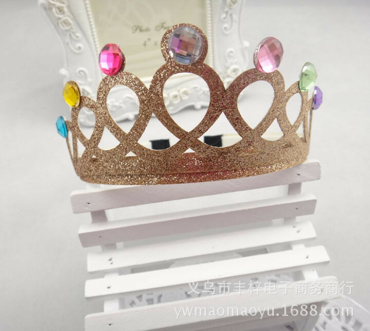 楽天市場 ラメがキラキラの布製カチューシャ 赤 ヘアアクセ ヘッドドレス 結婚 ティアラ 髪飾り 幼稚園 保育園 お遊戯会 記念日 撮影 発表会 プリンセスガーデン 楽天市場店